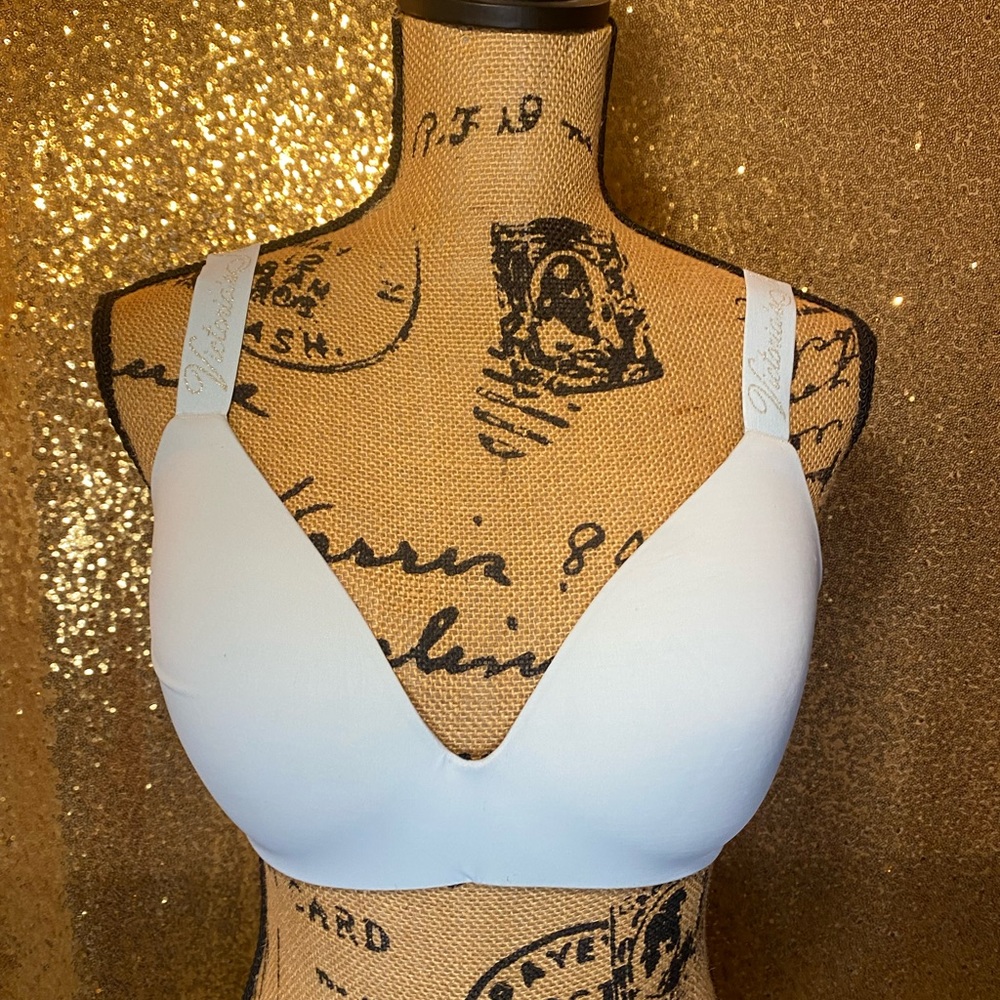 Victoria Secret ✨ Lightly Lined Wireless T-Shirt Bra💕